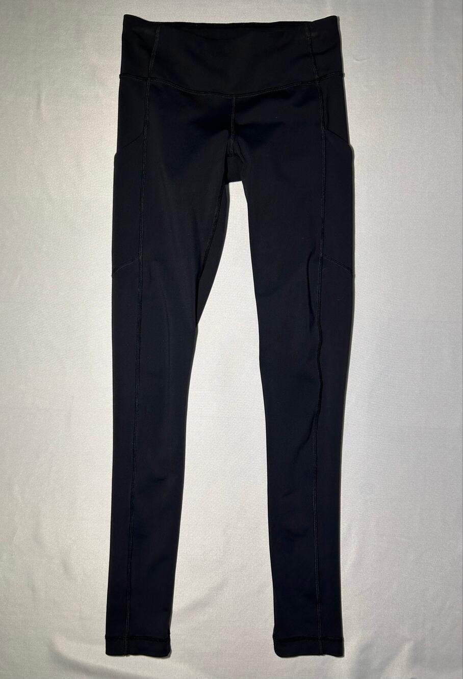 Lululemon Leggings Mesh Calves & Pockets Black Size 4